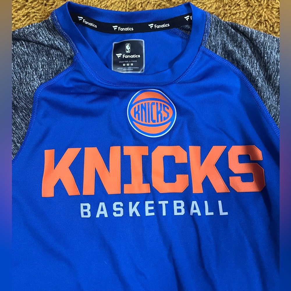 New York Knicks Mens Medium Long Sleeve Shirt Fanatics - Picture 2 of 3